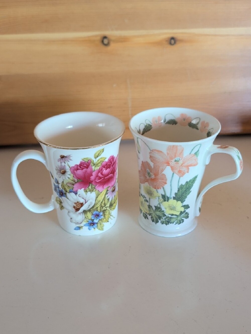 2 Elegant Floral Bone China Coffee/Tea Mugs Pink and Peach Floral.🌟